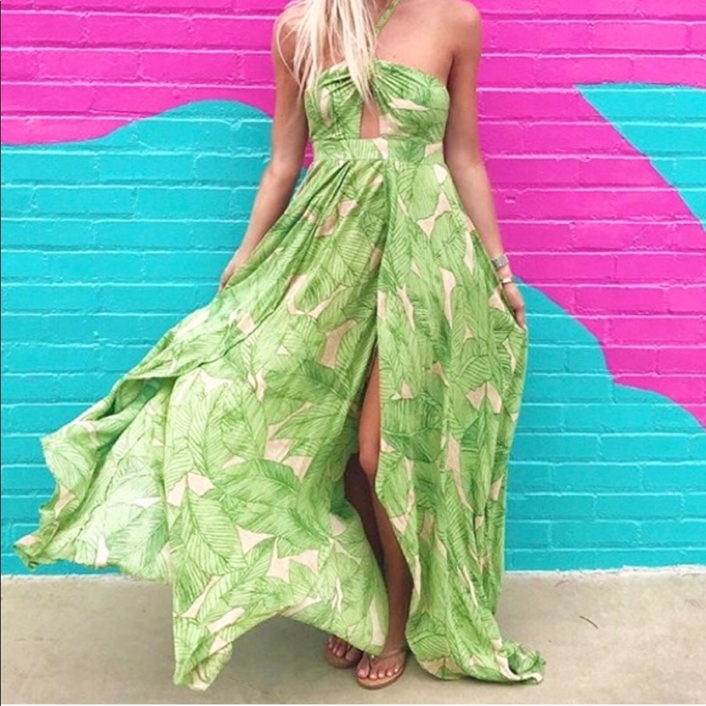URBAN OUTFITTERS Deveraux palm cutout maxi dress